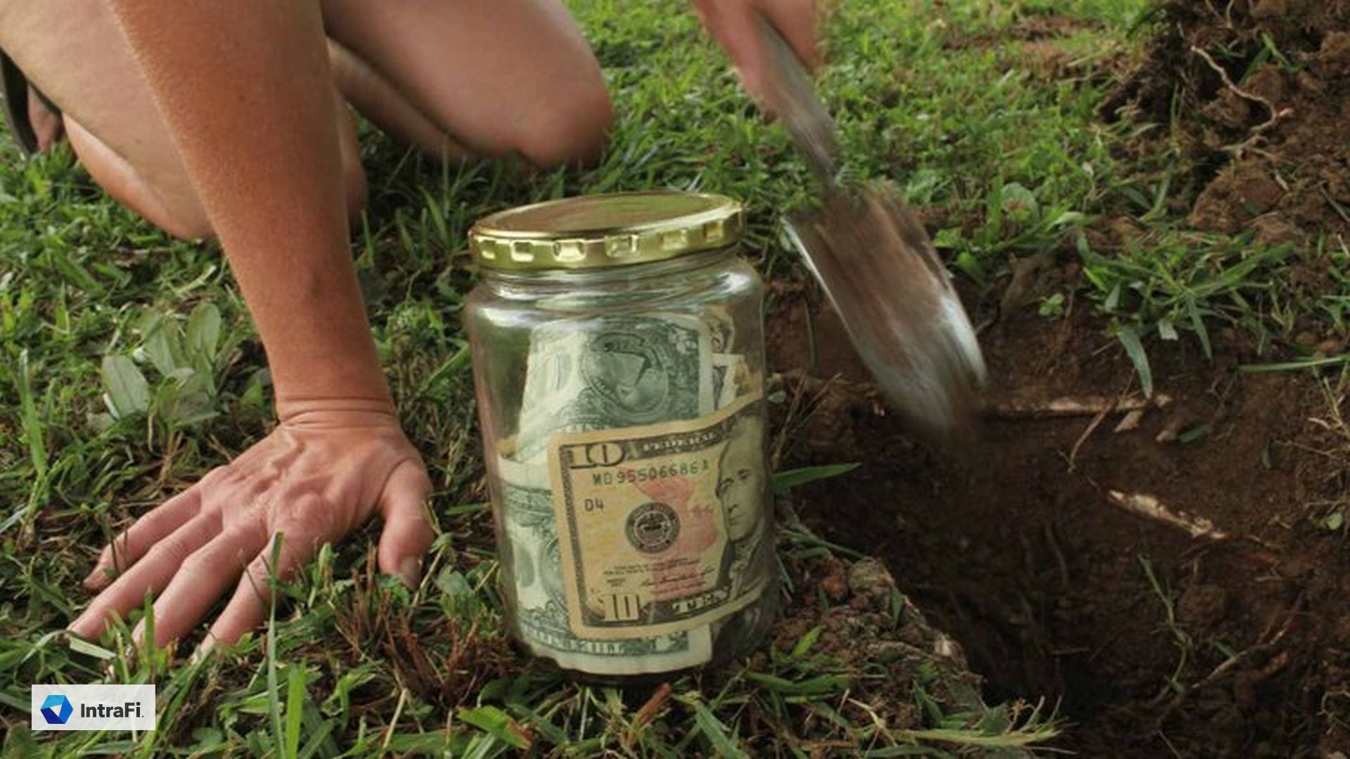 bury money in yard